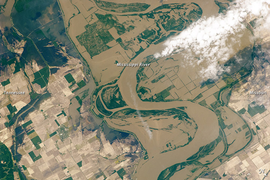 Photo: ISS027-E-27023