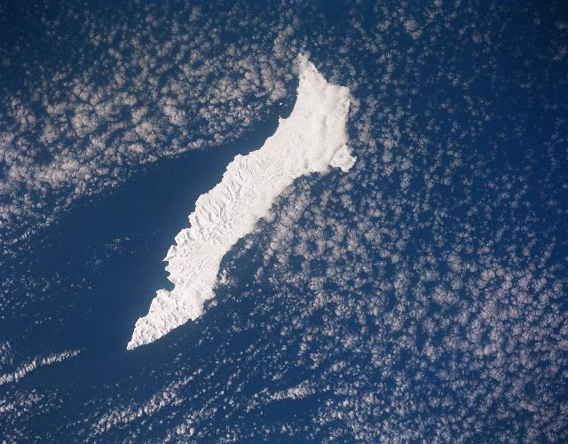 Photo: STS045-153-AD