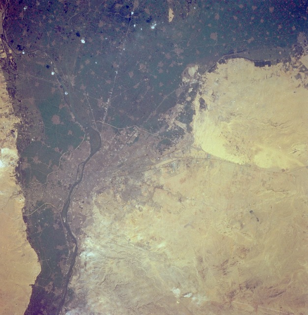 Photo: STS062-108-58