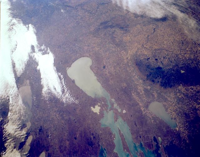 Photo: STS068-172-172