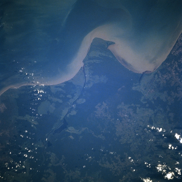 Photo: STS078-743-44