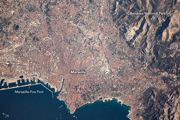 Photo: ISS050-E-51867