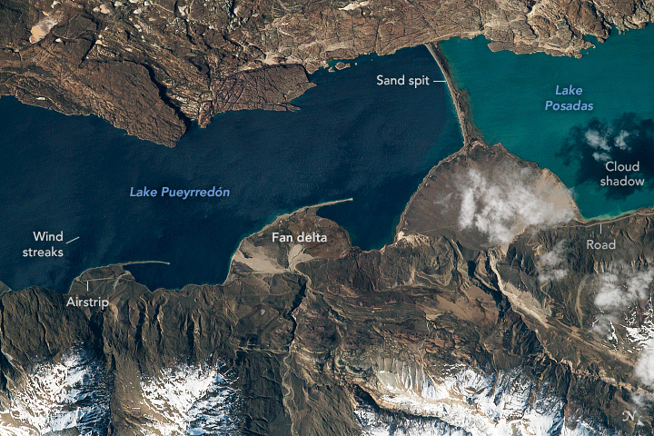 Photo: ISS063-E-88524
